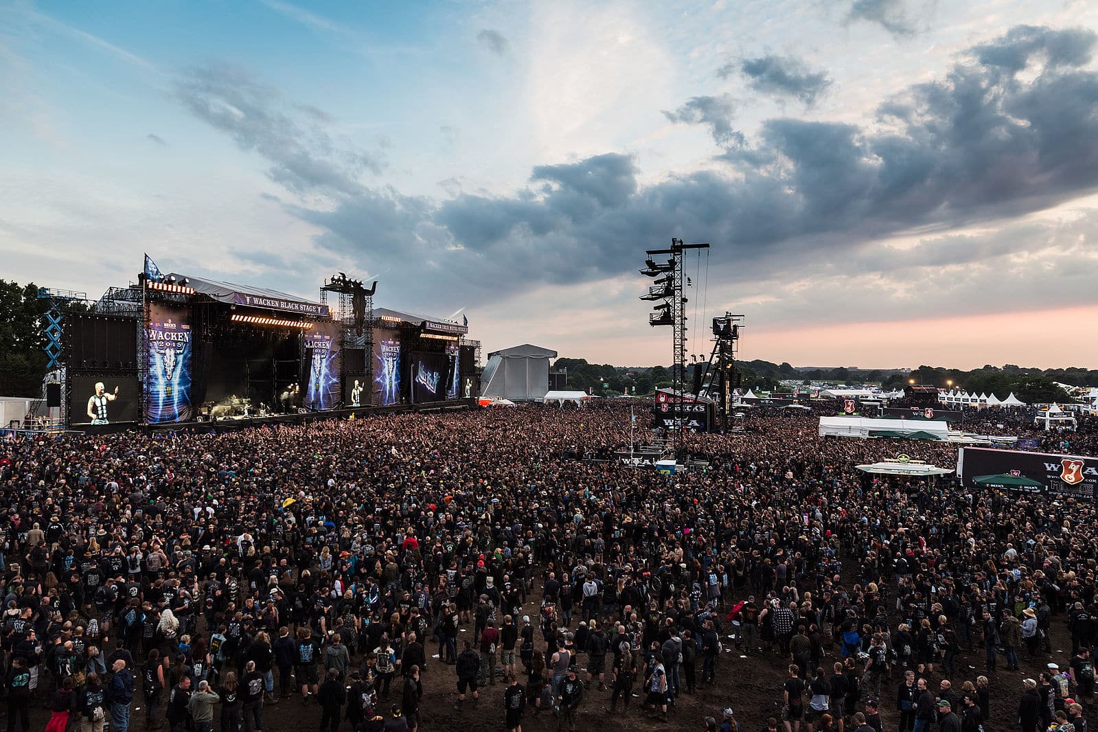 Wacken Open Air - Foto Andreas Lawen, Fotandi (wikimedia commons, CC BY-SA 3.0)