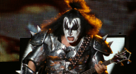 Gene Simmons (KISS) - Fotocredits: Alberto Cabello - Wikimedia Commons