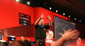 Raymond van Barneveld - Foto: Chris Ibbotson (Flickr, CC BY-SA 2.0)