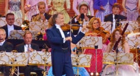 André Rieu - Foto: Christopher Dart (Flickr, CC BY 2.0)