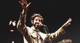 Devendra Banhart - Fotocredits: Cal Quinn - Wikimedia Commons (CC BY-SA 4.0)