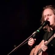 Lewis Capaldi - Foto: Justin Higuchi (Flickr, CC BY 2.0)