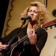 Tori Kelly - Foto: Justin Higuchi via Flickr (CC BY 2.0)