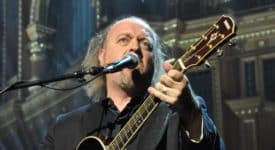 Bill Bailey - Nick [CC BY 2.0 (https://creativecommons.org/licenses/by/2.0)]