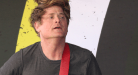 John Dwyer (Oh Sees) - friedoxygen [CC BY-SA (https://creativecommons.org/licenses/by-sa/4.0)]