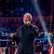 Tom Jones - Foto: Raph_PH [CC BY (https://creativecommons.org/licenses/by/2.0)]