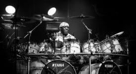 Billy Cobham – Fotocredits: Andreas Lawen, Fotandi – Bron: Wikimedia Commons (CC BY-SA)