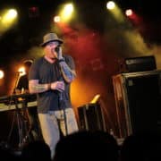 Steve Harwell (Smash Mouth) - Foto: Lance Cpl. Donald Peterson (Wikimedia Commons, publiek domein)