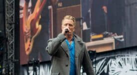 Josh Homme (Queens of the Stone Age) - Foto: Raph_PH (Wikimedia Commons, CC BY 2.0)