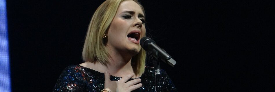 Adele - Foto: Kristopher Harris (Wikimedia Commons, CC BY 2.0)