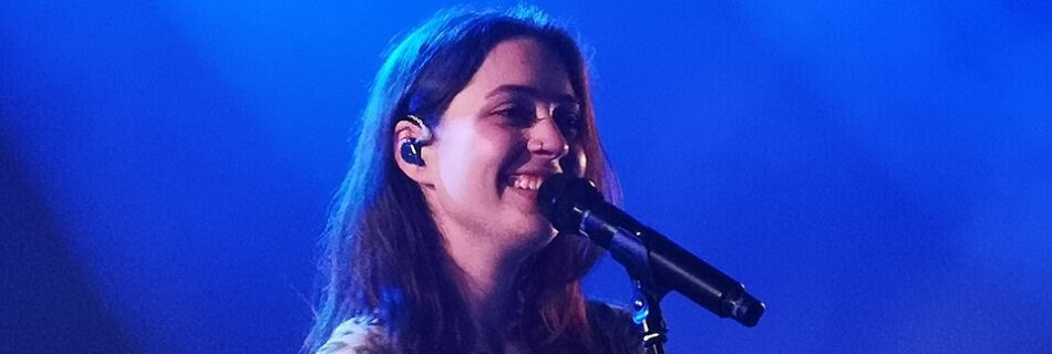 Lizzy McAlpine- Attribution: EddyLlrg, CC BY-SA 4.0, via Wikimedia Commons