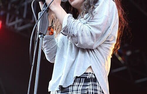 Charli xcx - Attribution: Anna Hanks from Austin, Texas, USA, CC BY 2.0, via Wikimedia Commons