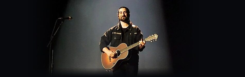 Noah Kahan - Attribution u/no_thoughts_kurapika, CC BY 4.0, via Wikimedia Commons